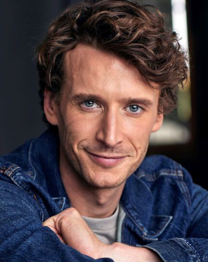 Jordan Mooney - head shot.jpg